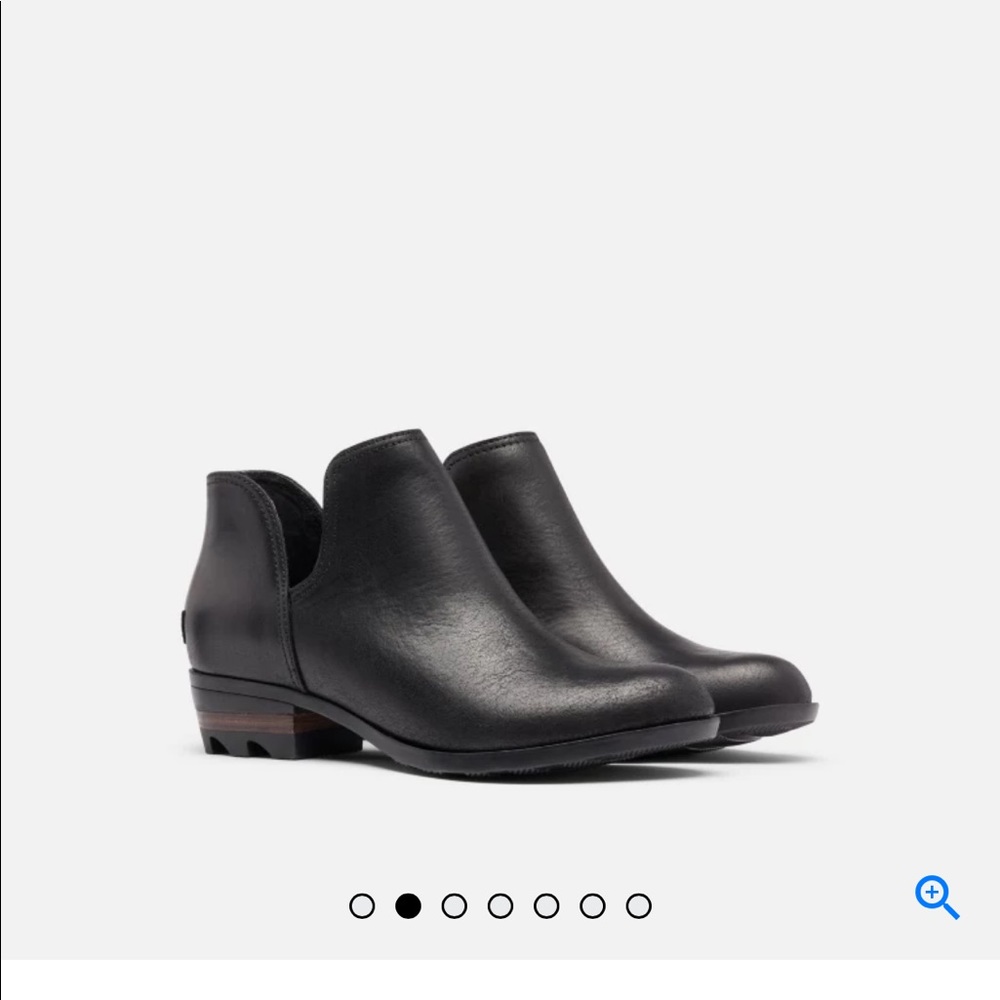 *Sale* Sorel cut out booties